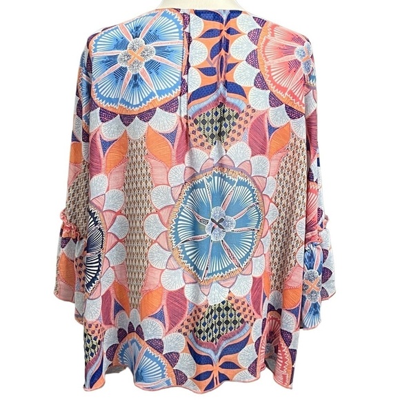 Vintage America Women’s Plus Size Boho Top with Bell Sleeves Size 3X - Picture 4 of 12